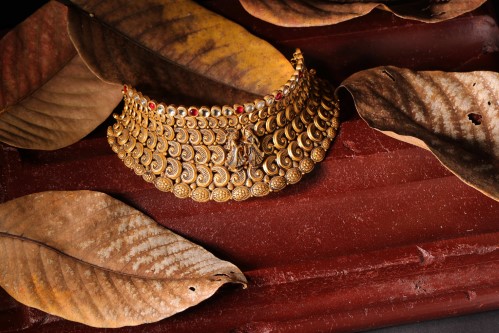 Handcrafted antique gold jewellery at JJ Jewellers, Thrissur